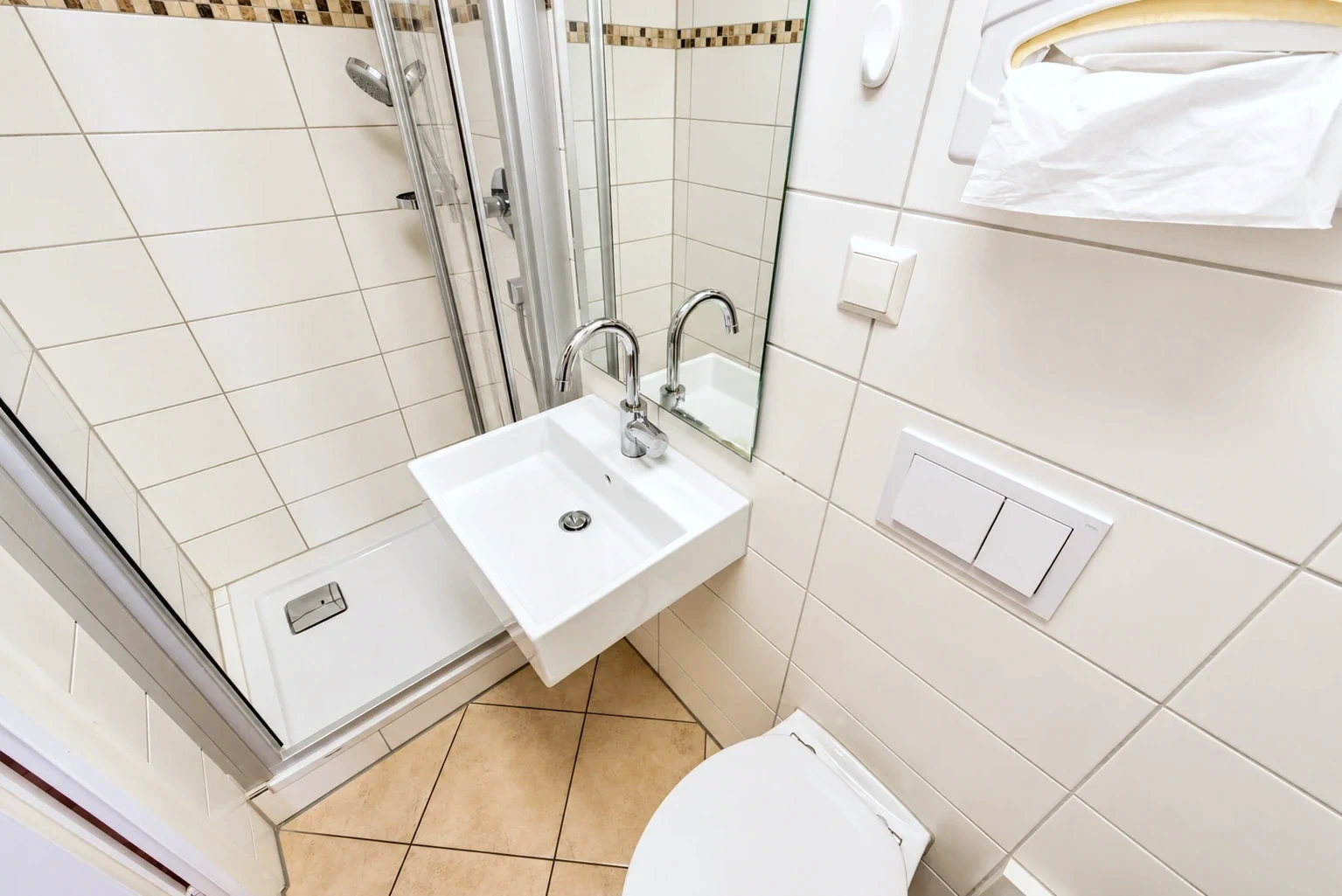 Hotelzimmer – Badezimmer