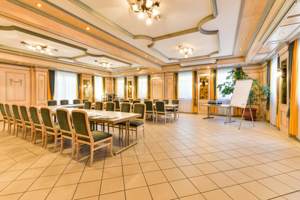 Hotel Vier Jahreszeiten Bad Urach Tagungsraum 2 1024x684
